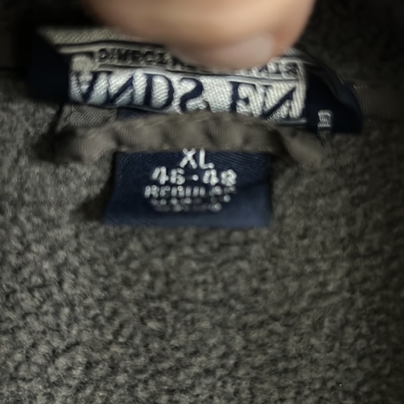 Lands End Vest - Picture 2 of 6